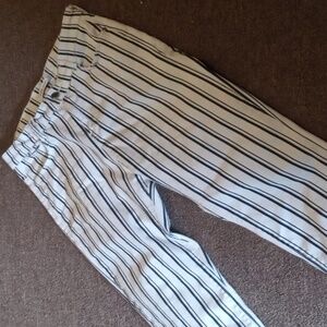 BERSHKA STRAIGHT LEG PANTS STRIPED BLACK ON WHITE SIZE 8